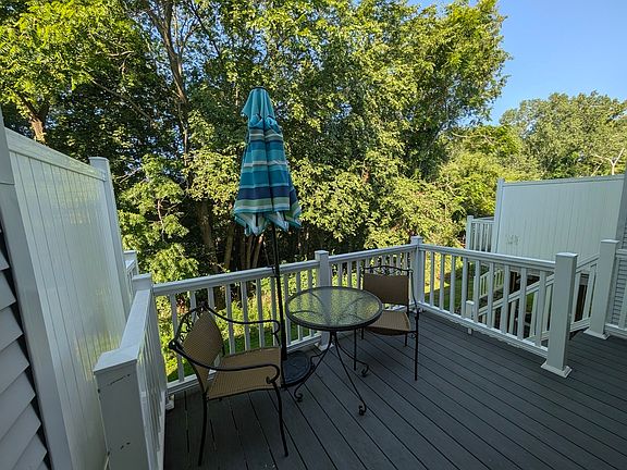 5th image of 28 Highcrest Park Unit 28