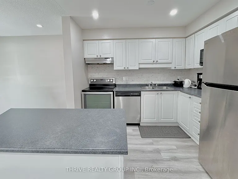 713 Silversmith St — Photo 9