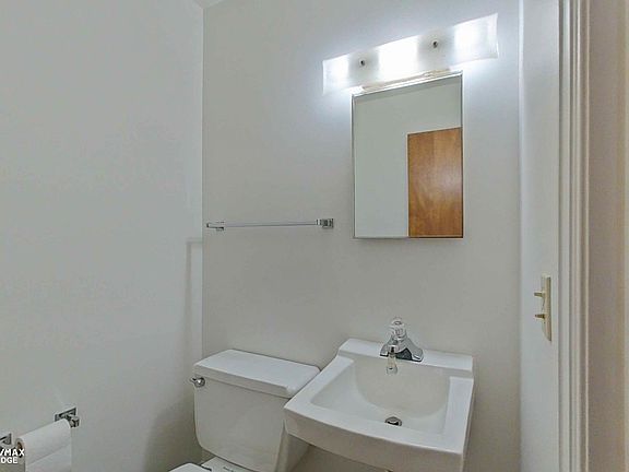 5th image of 8309 Manchester Dr