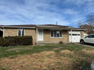 1521 Plum St, Steubenville, OH 43952