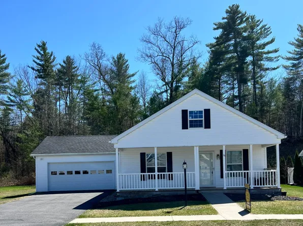 24 Elm St, Gansevoort, NY 12831