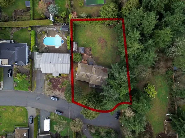 5079 Walker Ave, Delta, BC V4M 1A8