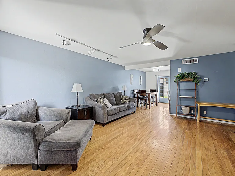 2122 E Margarita Dr — Photo 3