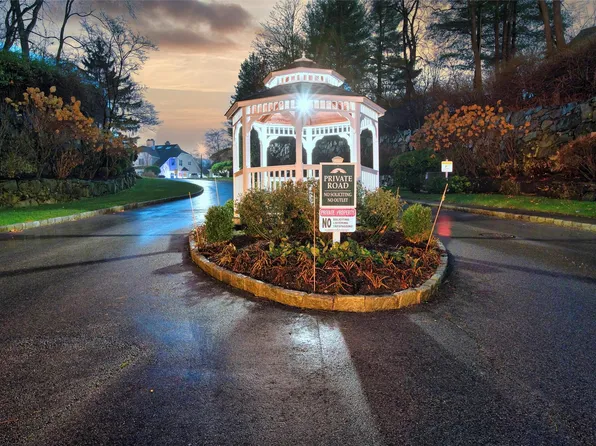 113 Winding Ridge Road, White Plains, NY 10603