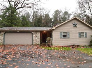 1110 Gault Rd, New Holland, PA 17557