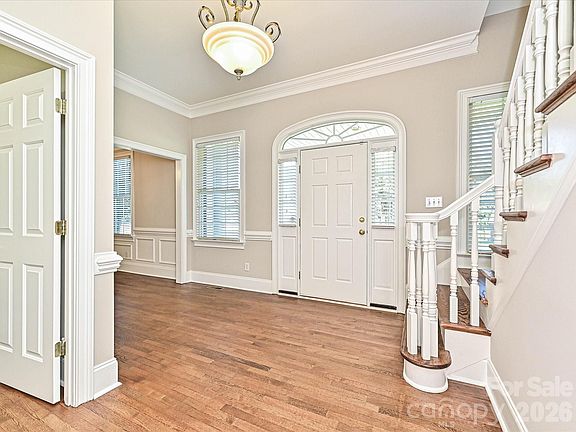 4th image of 2354 Perry Rd