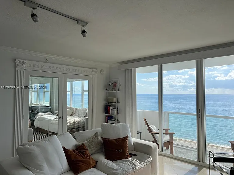 9195 Collins Ave #1001 — Photo 11