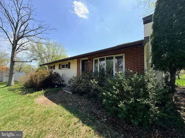 3386 Bristol Rd, Chalfont, PA 18914