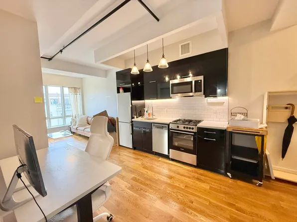 880 Dekalb Avenue image 1 of 15