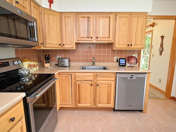 12 Brookfield Meadows