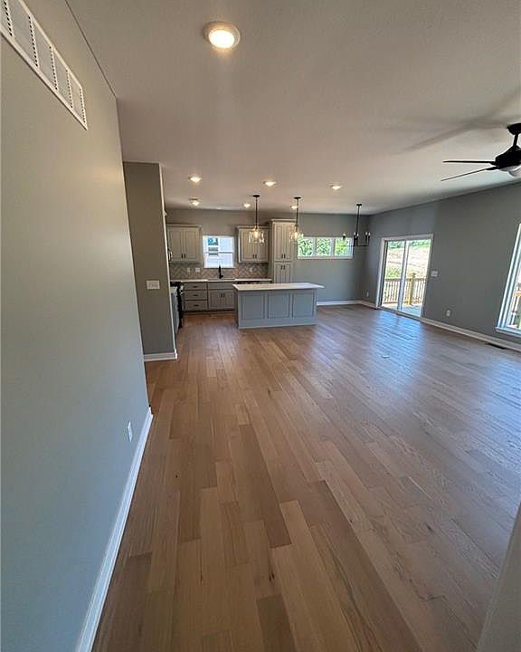 2nd image of 16279 Giorgia St