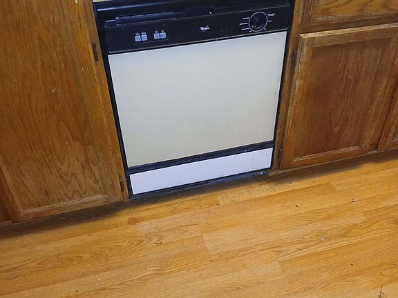 4th image of 3807 W MITCHELL Drive