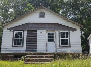 832 Champion St, Henderson, NC 27536