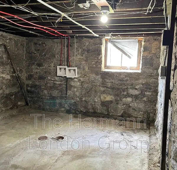 4544 Flad Ave #2W — Photo 5
