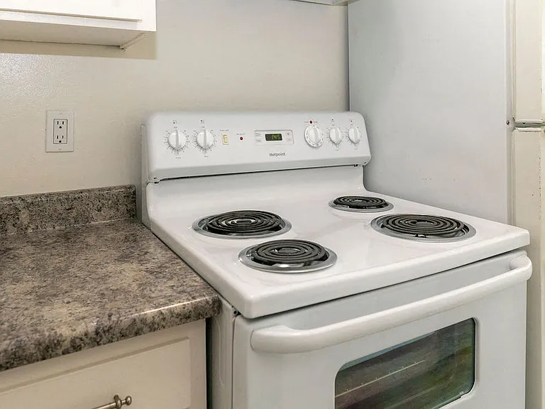 Solaris Apartments — Photo 19