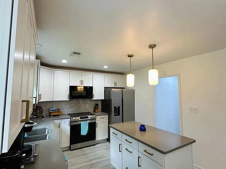 103 Meadow Creek Dr — Photo 11