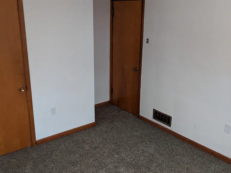 257 Ormsby Ave #B — Photo 6