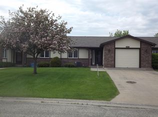 140C Riverside Dr, Cheboygan, MI 49721