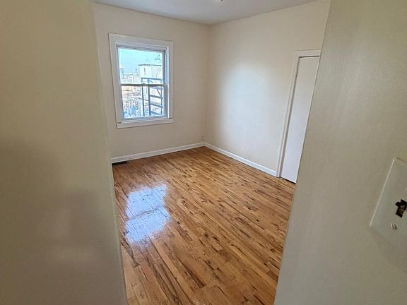 2nd image of 113 Delavan Ave Floor 2