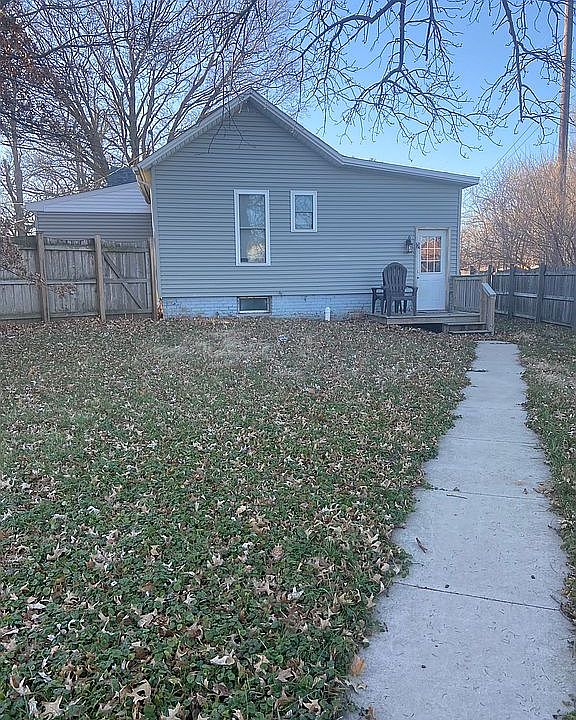 126 N College Ave, Geneseo, IL 61254 Zillow