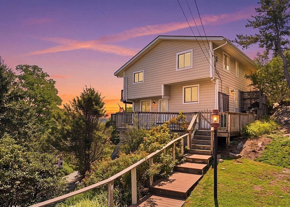 1st image of 2 Dune Cir