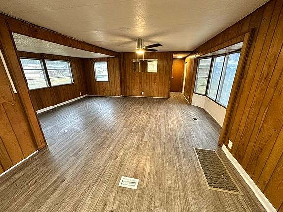 2nd image of 109 New Moon Ct