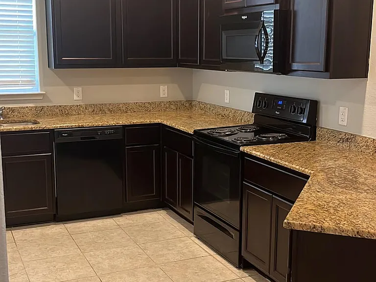 4504 Conley Ln — Photo 15