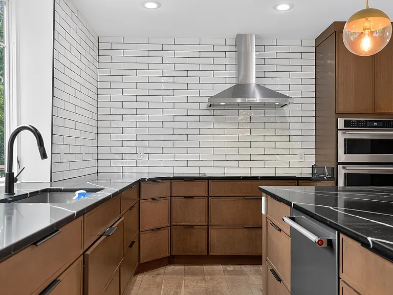 7818 Leland Rd — Photo 11