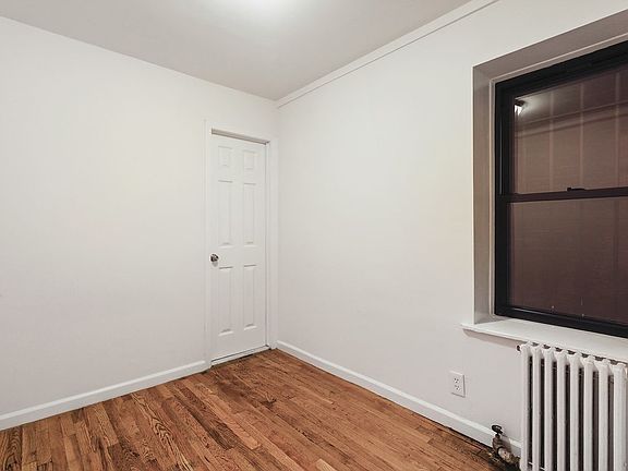 4th image of 34 Saint Marks Pl #1A