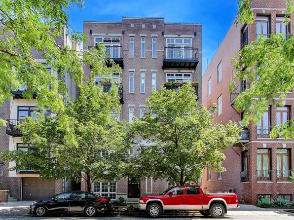 1875 N Winnebago Ave APT 4W, Chicago, IL 60647
