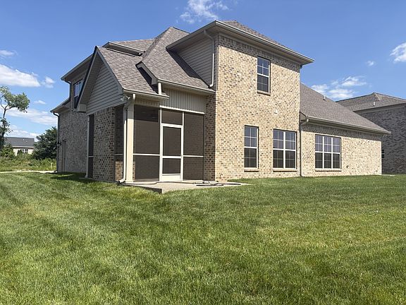 5th image of 927 Licinius Ln