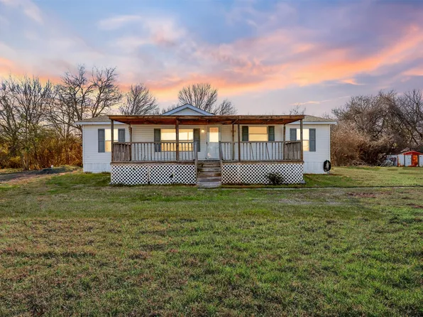 6002 Moose Dr, Granbury, TX 76048