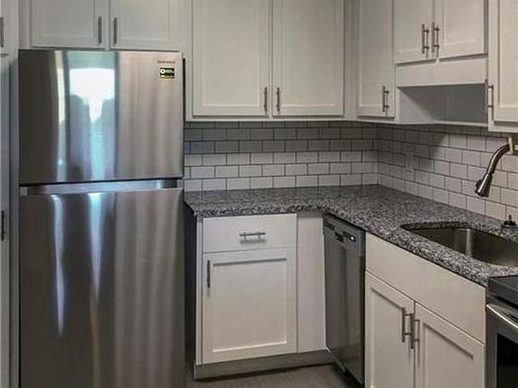 2nd image of 2965 Pharr Ct S Unit 706