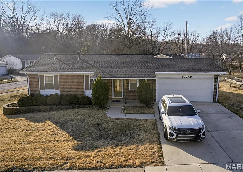 1st image of 10749 Runningbrook Dr