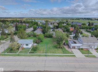 5212 50th Ave, Lamont, AB T0B2R0