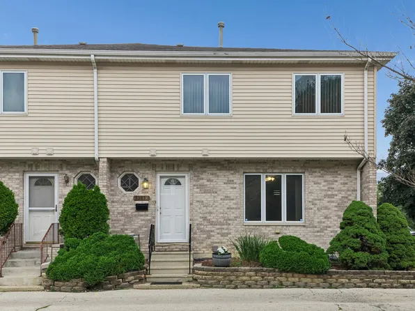 4241 Lindenwood Dr APT A, Matteson, IL 60443