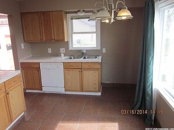3rd image of 3996 W 2350 N