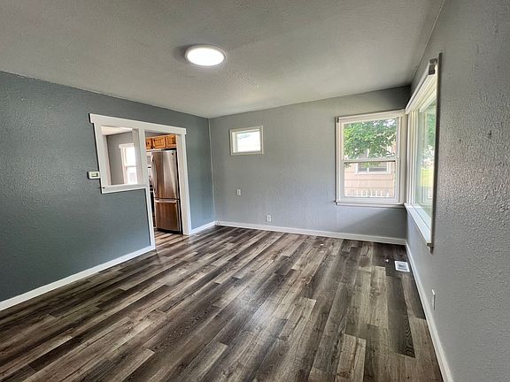 4th image of 1107 W Gem Ave