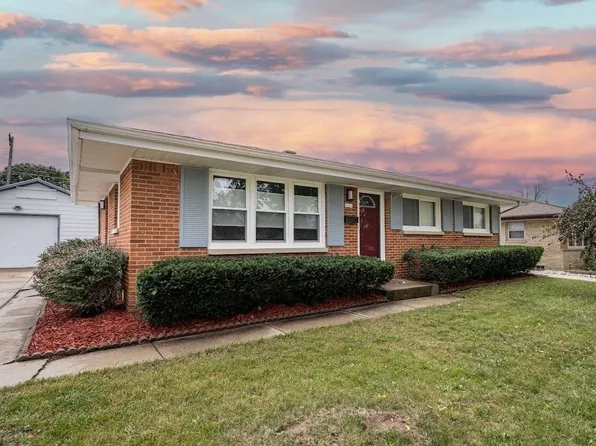 8209 West Kiehnau AVENUE, Milwaukee, WI 53223