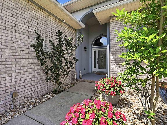 3rd image of 2951 Albatross Dr