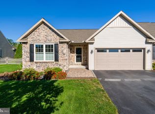 5179 Oak Leaf Dr, Mount Joy, PA 17552