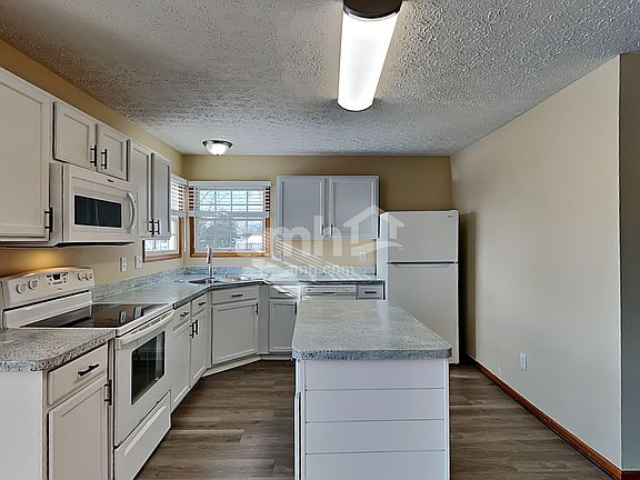 3rd image of 1163 Tarragon Dr