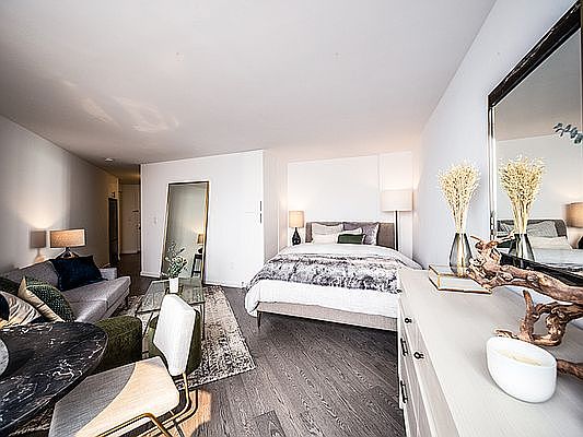 1st image of 1 River Pl APT 502