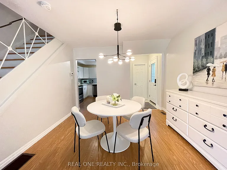 290 Westcourt Pl — Photo 10