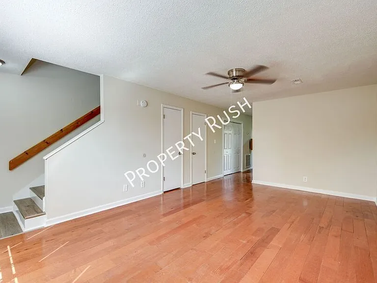 46 Bell Rd #3 — Photo 4