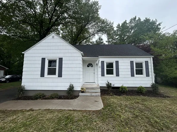 592 Prospect St, Chicopee, MA 01020
