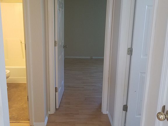 3rd image of 630 NE Swann Cir