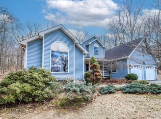 2 Farmers Ln, New Milford, CT 06776