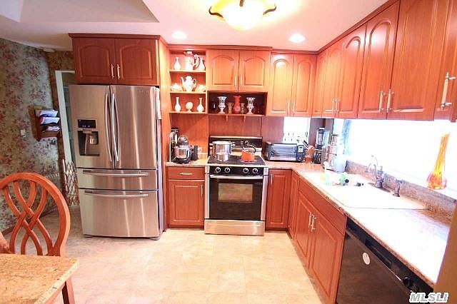 1st image of 84 Holly Dr