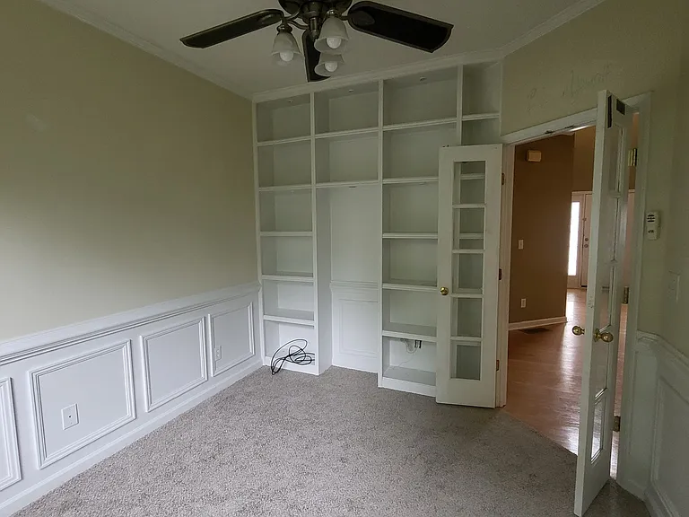 4810 Edinburgh Dr — Photo 6